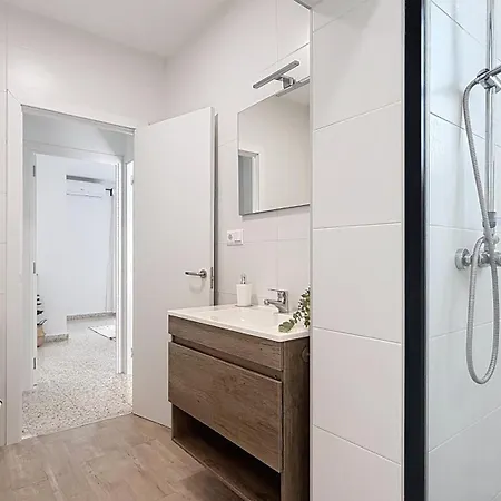 Almirante بيت للعطل نيرخا