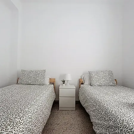 Almirante بيت للعطل نيرخا