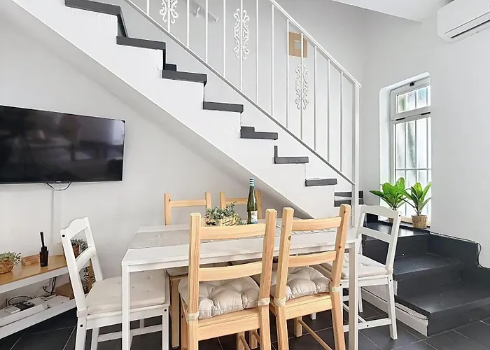 度假居 Almirante 内尔哈