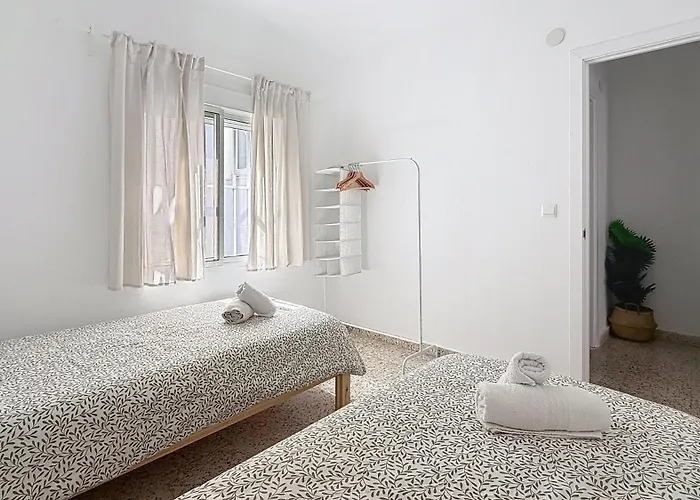 Almirante نيرخا